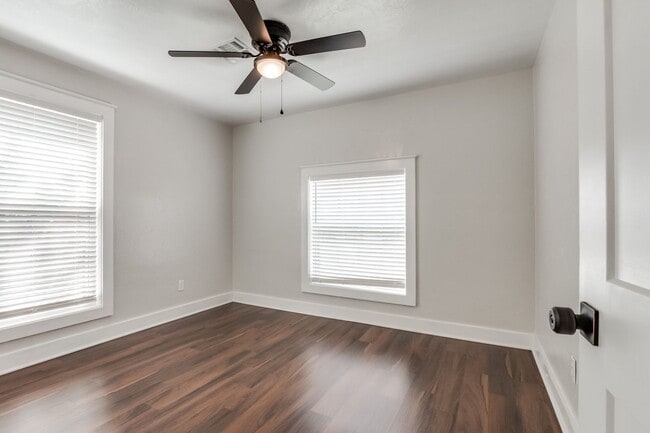 Building Photo - Luxury remodel in NW Oklahoma City