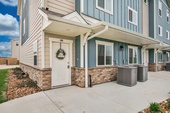 Building Photo - 21155 Gosling Rd