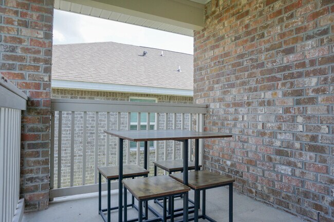 Building Photo - 4703 Airmen Dr