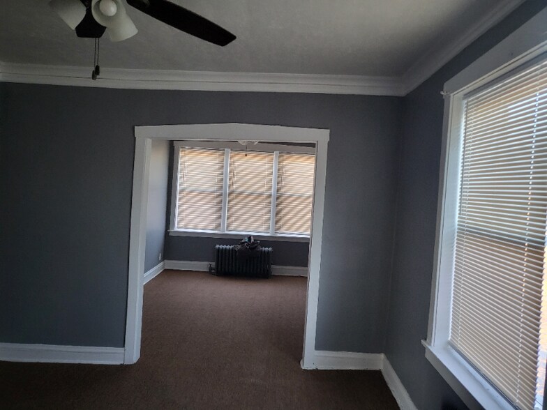 Building Photo - 8936 S Ashland Ave