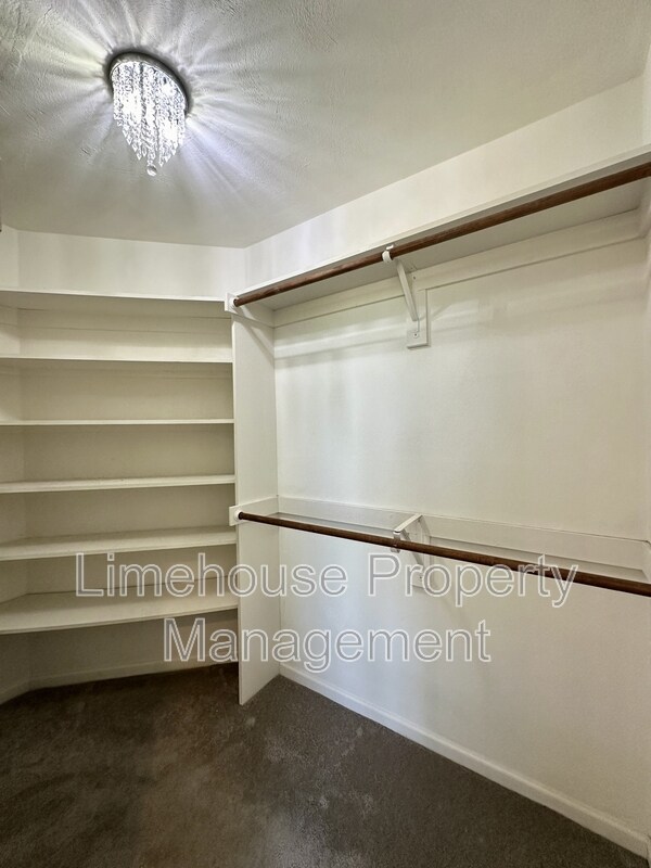 Building Photo - 4412 Valera Ct