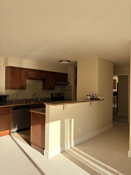 Building Photo - 590 El Dorado Ave