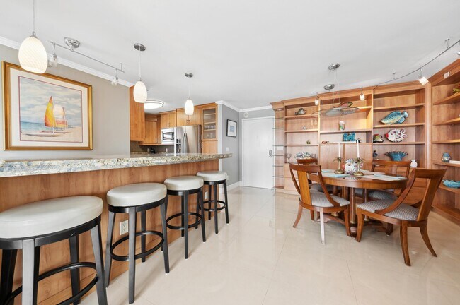 Building Photo - 4505 S Ocean Blvd
