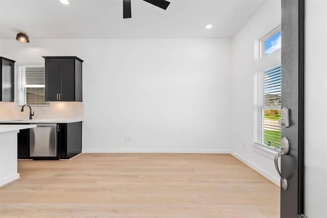 Building Photo - 8294 Boundary Waters Dr