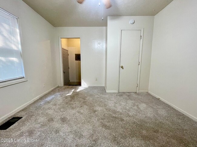 Building Photo - 516 Culbertson Ave