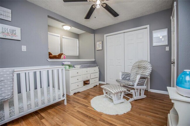 Building Photo - 87 Artesian Way