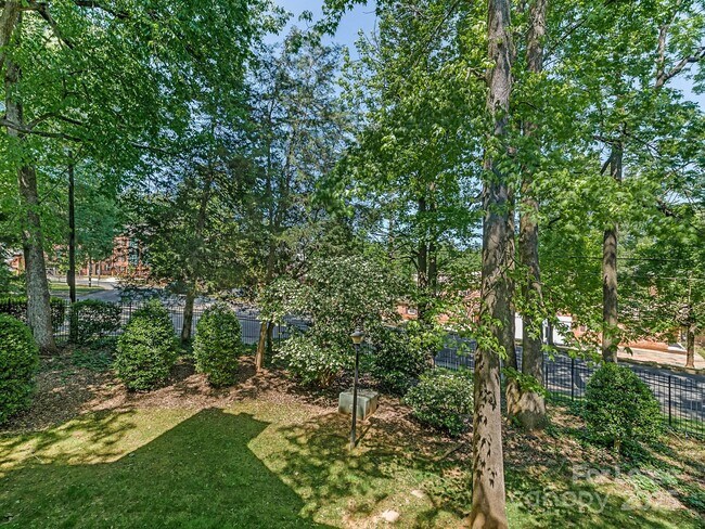 Building Photo - 2506 Cranbrook Ln