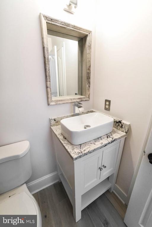 Building Photo - 3100 Esser Pl