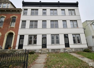 Building Photo - 920 Washington Ave