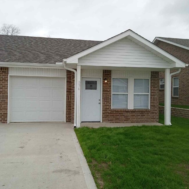 Primary Photo - 132 SW 145th Rd