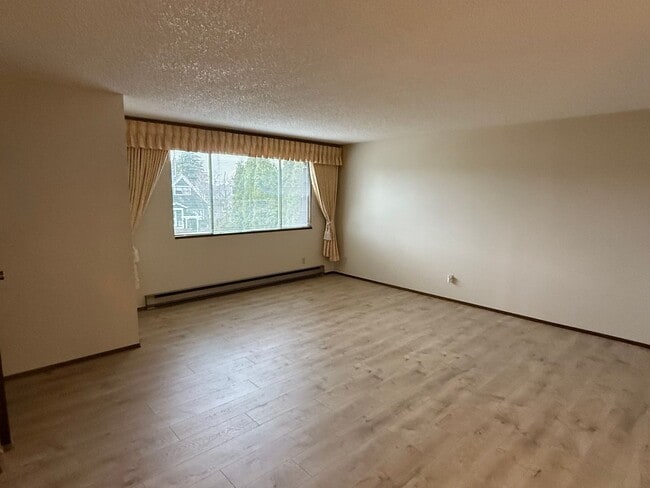 Building Photo - 0743