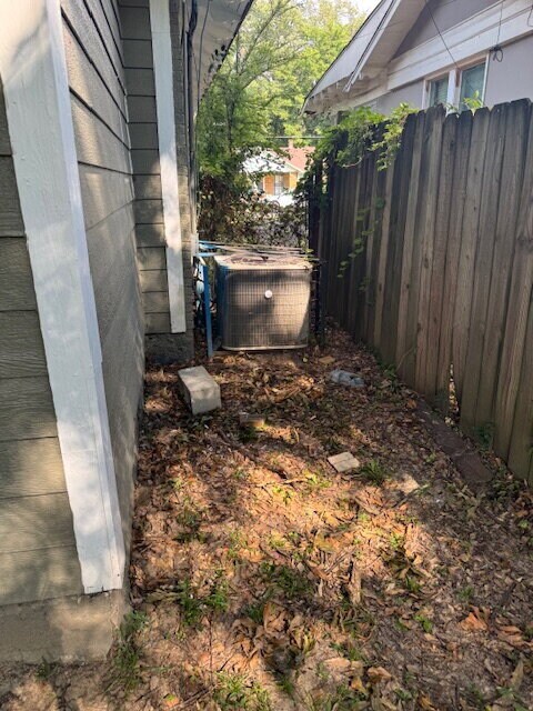 Building Photo - 787 Moon St