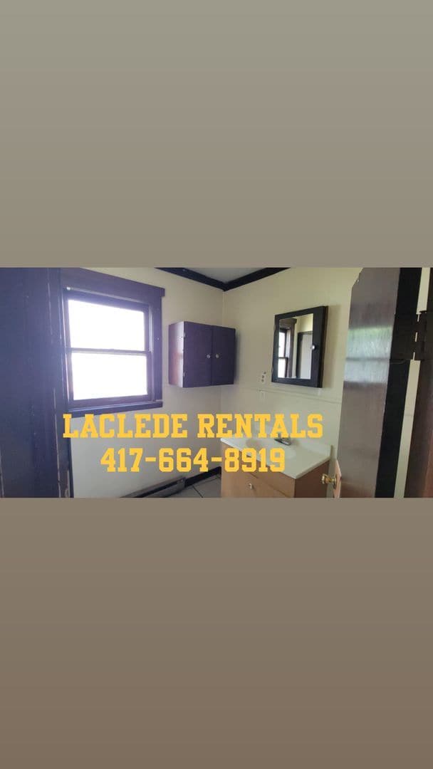 Building Photo - 2 BEDROOM 2 BATHROOM HOUSE FOR RENT