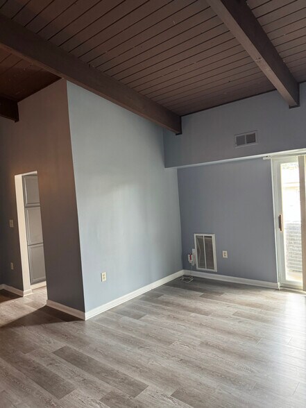 Building Photo - 11346 Cherry Hill Rd