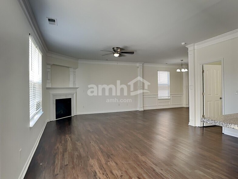 Building Photo - 5006 Lazy Day Ln