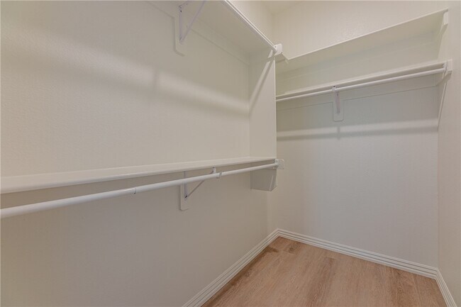 Building Photo - 1603 SW Casuarina Dr