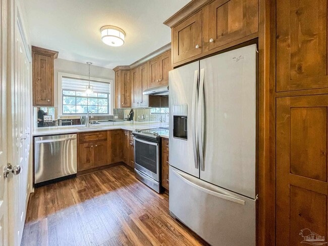 Building Photo - 3300 N Sugartree St