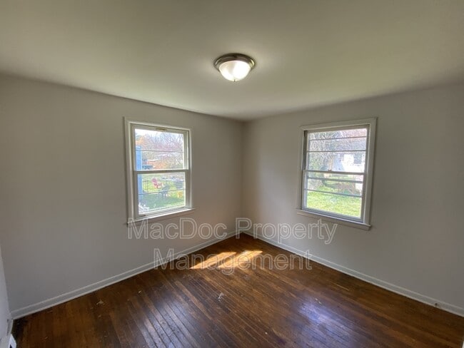 Building Photo - 209 Frazier St