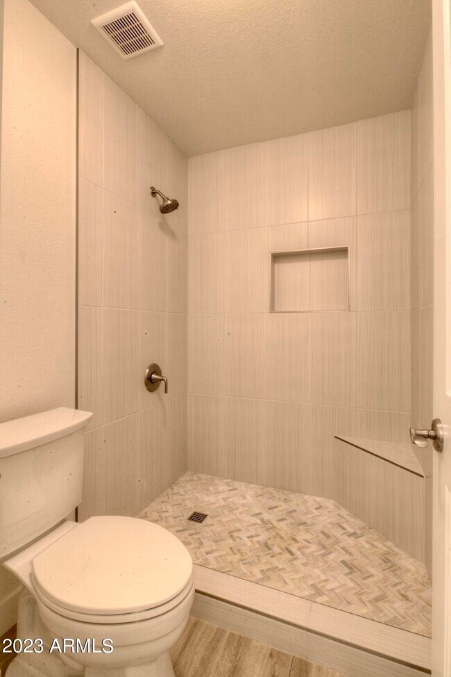 Building Photo - 5104 N 32nd St
