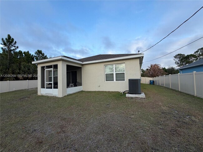 Building Photo - 383 Hanford Rd SW