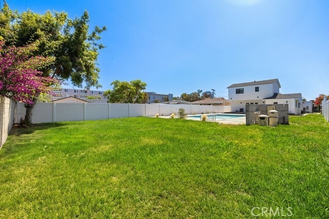 Building Photo - 11245 Greenlawn Ave