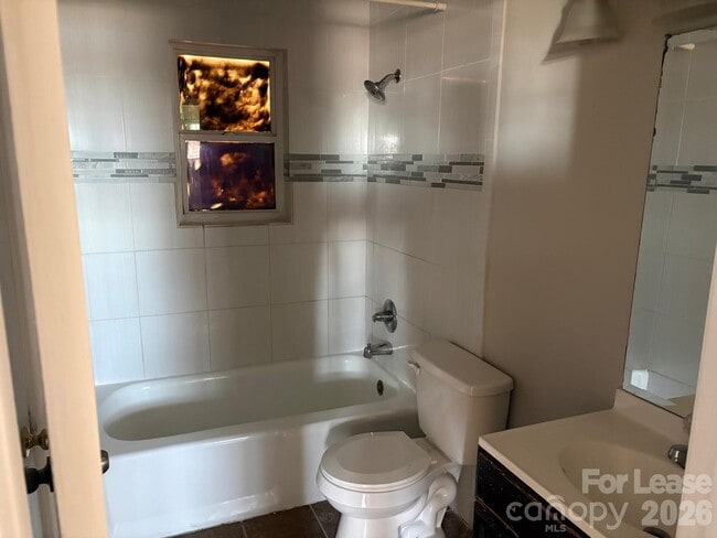 Building Photo - 1103 Auten Rd