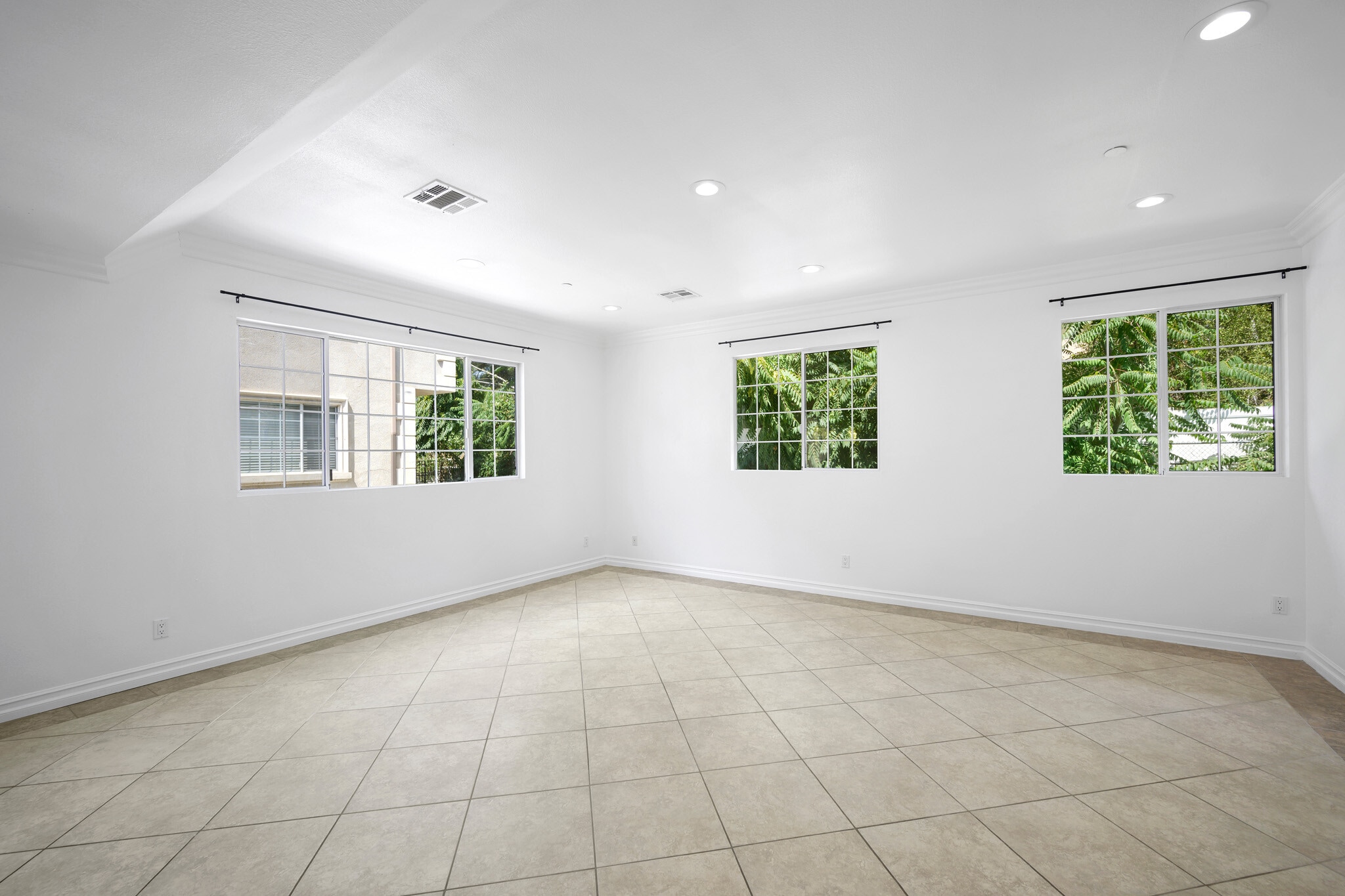 Building Photo - 6827 Valmont St