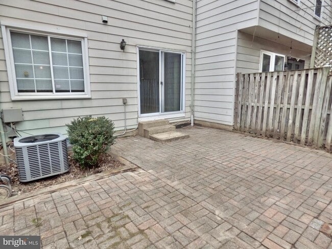 Building Photo - 2975 Cashel Ln