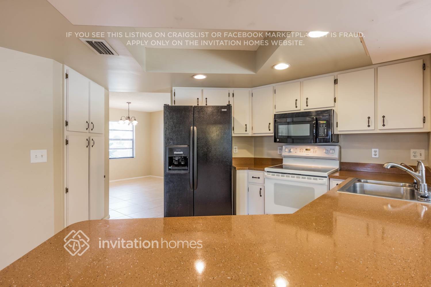 Building Photo - 17502 Brentwood Ct