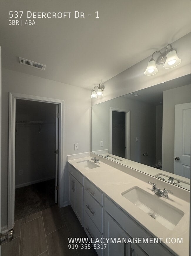 Building Photo - 537 Deercroft Dr