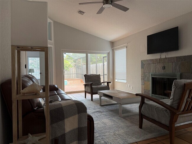 Building Photo - 607 SW 15th St