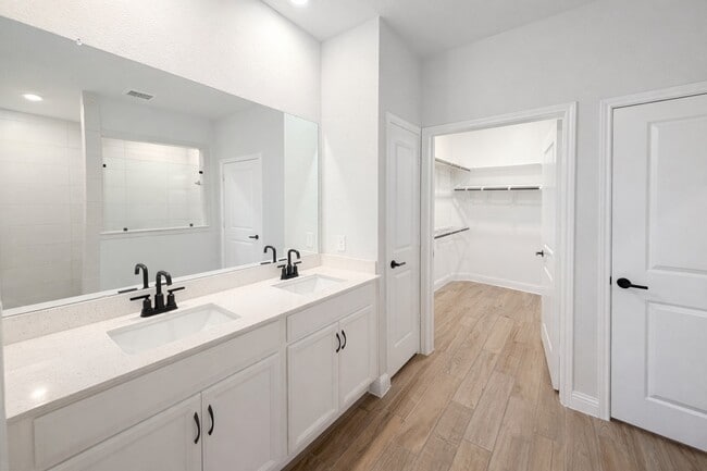 Building Photo - 2307 Birch View Ln