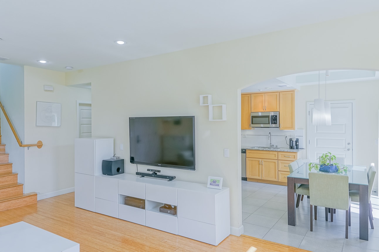 Building Photo - 1236 Poplar Ave