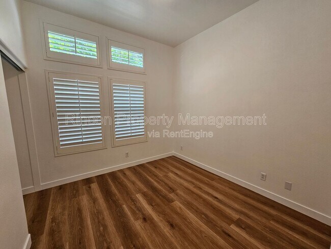 Building Photo - 4782 Templeton St