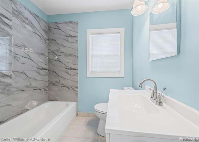 Building Photo - 19941 Biltmore St