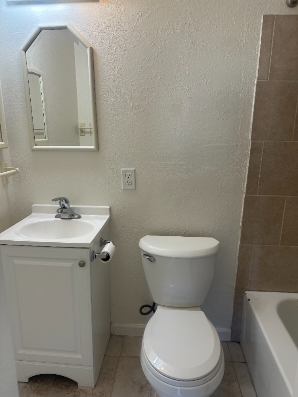 Building Photo - 667 Beldon Way