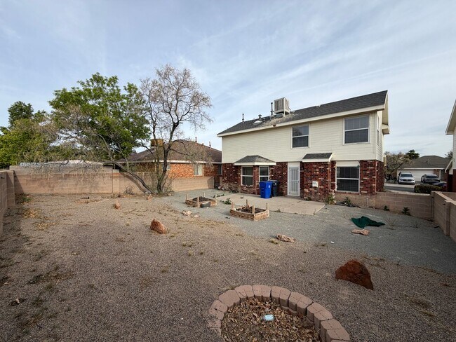 Building Photo - 3 Bedroom Home Available Near Paseo Del Norte Blvd NE & Rainbow Blvd NW!