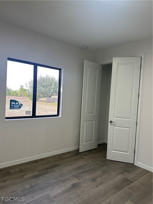 Building Photo - 2329 NW 27th Ave