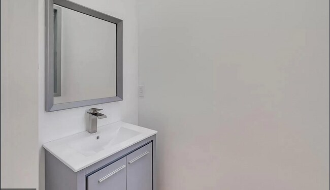 Building Photo - Temple Student Housing Single Family