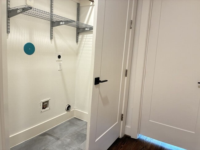 Building Photo - For Lease | 3 Bed, 3.5 Bath | 2,139 Sq Ft | Timber Heights Village |