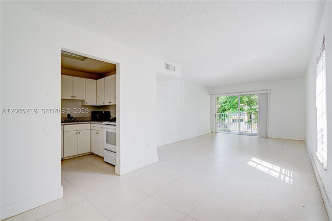 Building Photo - 5102 NW 79th Ave