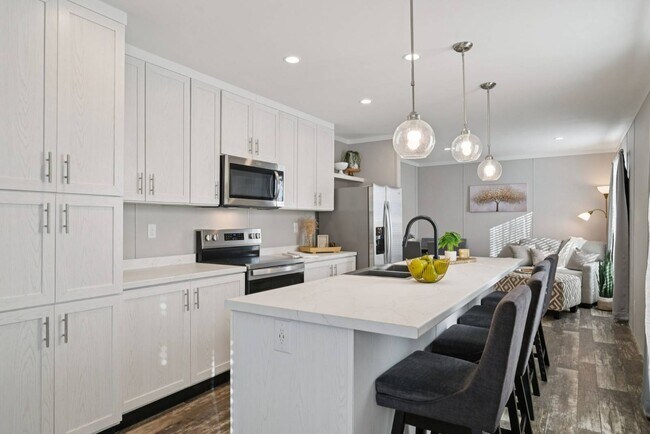 Building Photo - 1611 American Dr