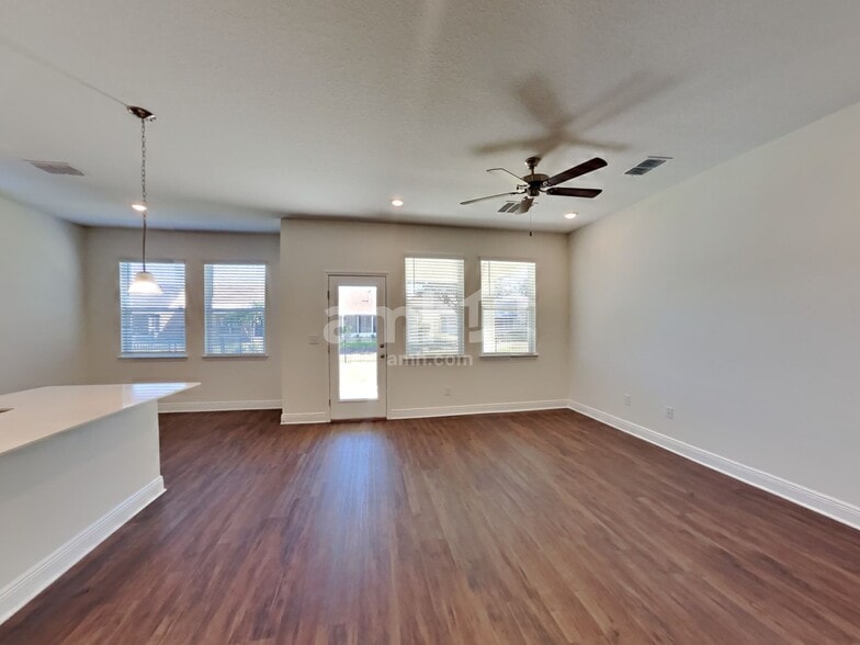 Building Photo - 6418 Emerald Hls Wy