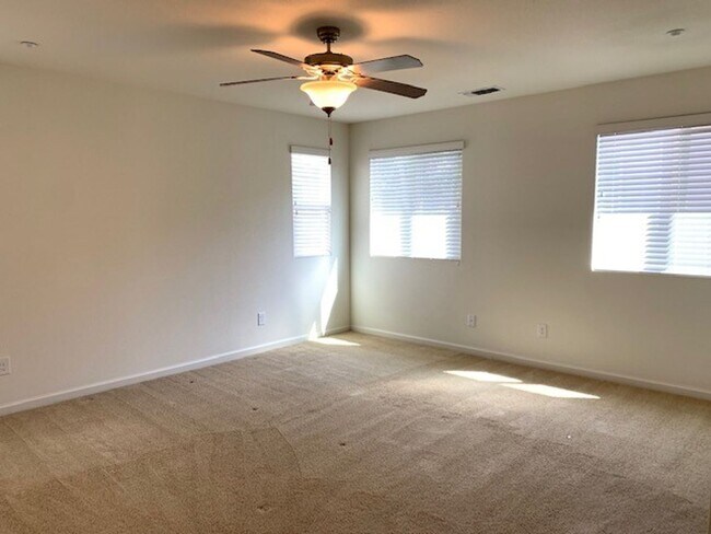 Building Photo - Two Story Home Across the Street from a Beautiful Park