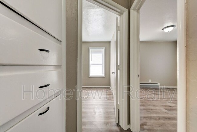 Building Photo - 1409 SE 41st St