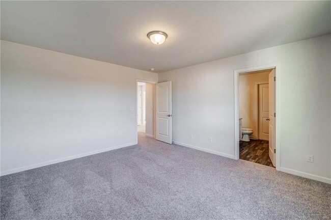 Building Photo - 300 Coverly Ct