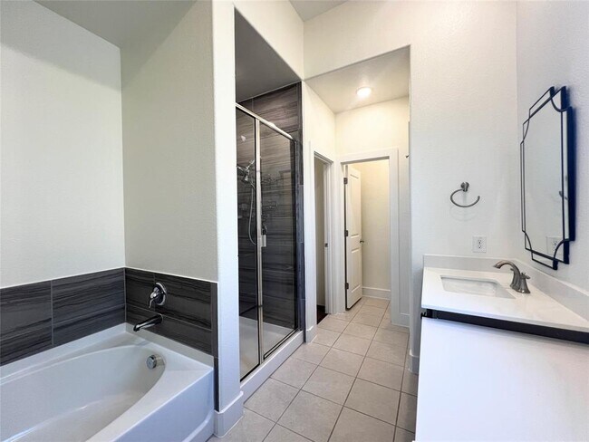 Building Photo - 6124 Teodoro Bend