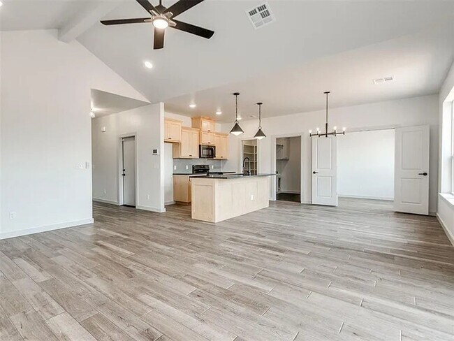 Building Photo - 4601 Olivera St