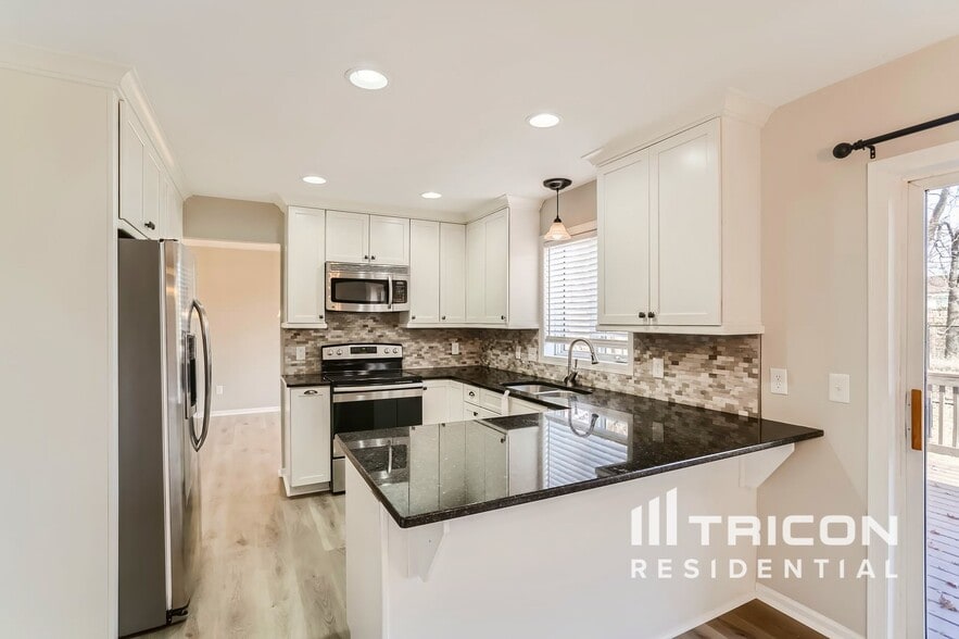 Building Photo - 7173 Joplin Ave S