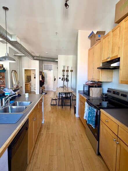 Building Photo - 4383 Tennyson St